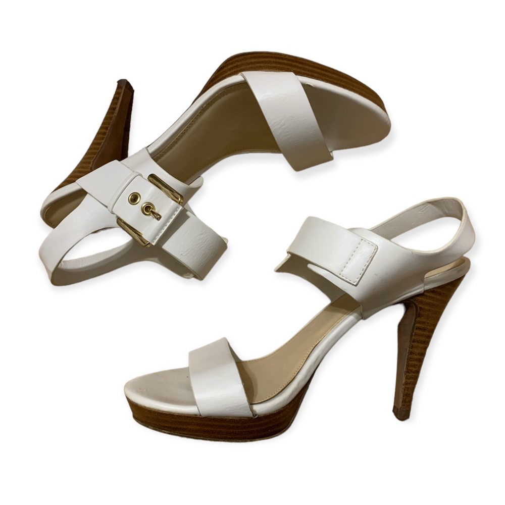💗 Moving Sale 💗 Kelly & Katie White Strappy Heels